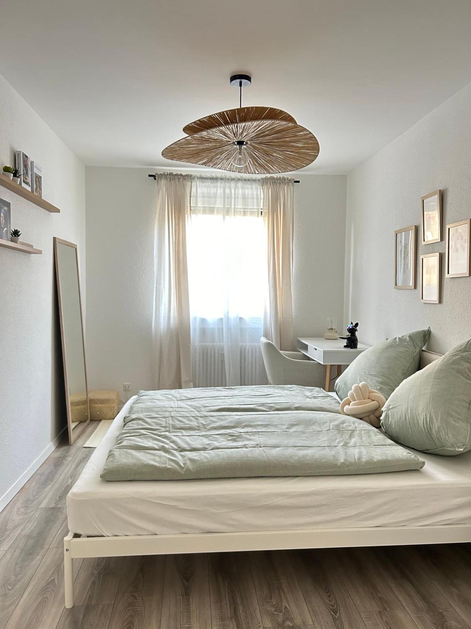 Modernes Designer-Apartment Fuer 7 Gaeste - 80Qm In Zentraler Lage, Self-Check-In Karlsruhe Exterior photo
